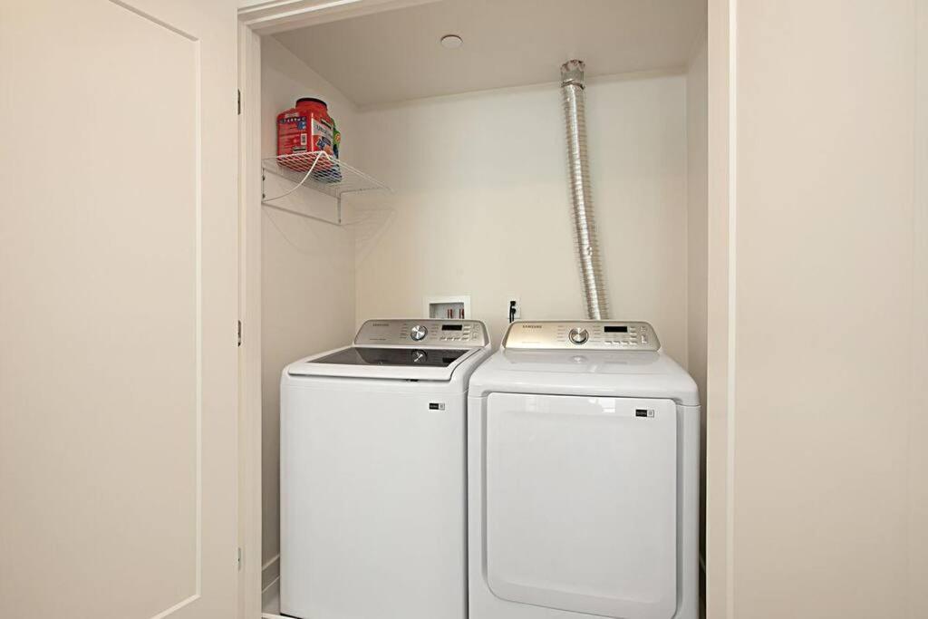 Apartment Luxury New With Private Rooftop, Downtown In Minutes